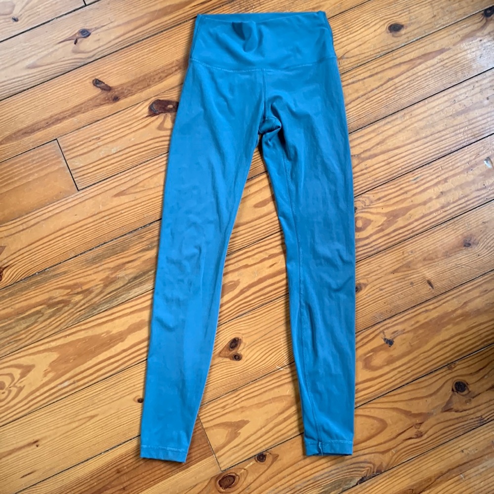 Blue Lululemon Wunder Leggings Size 2